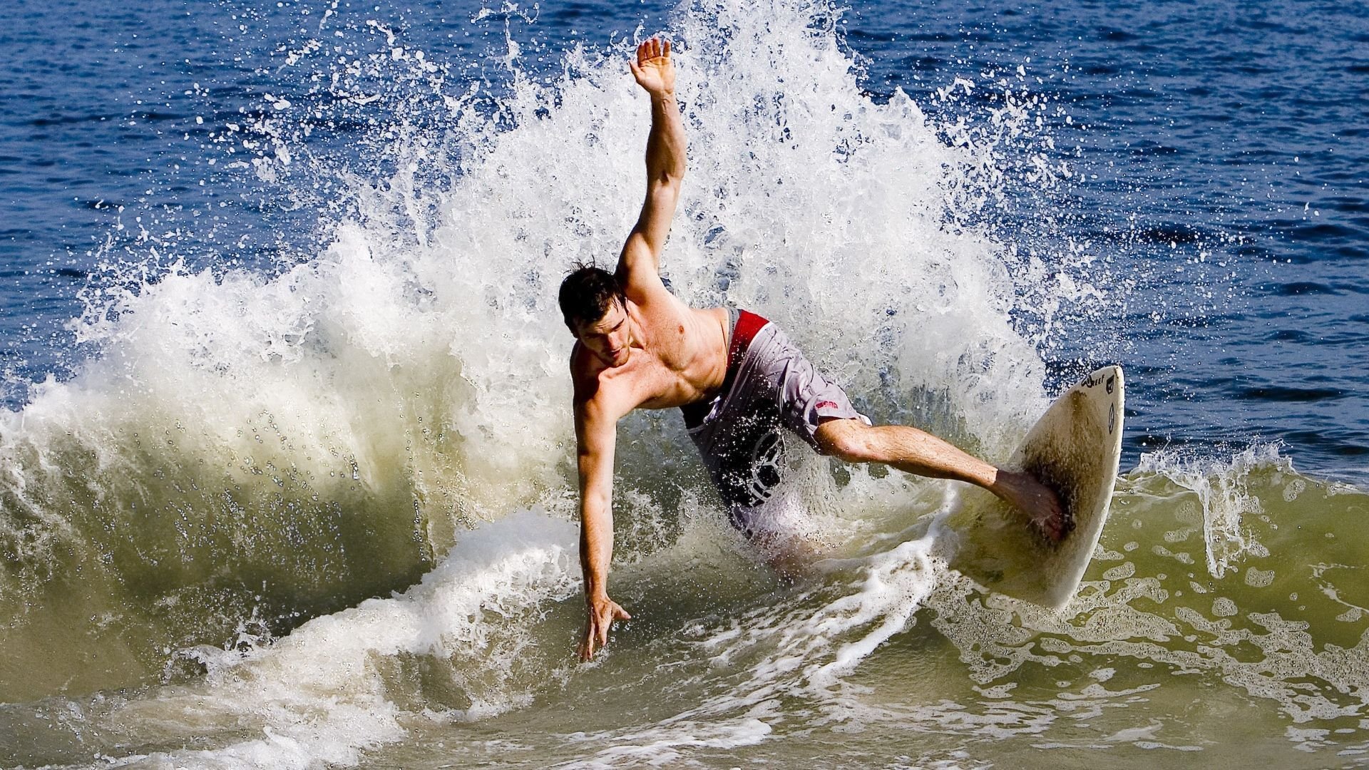 开云体育直播-奥利维耶神换人，贝蒂斯三分钟逆转威尔士