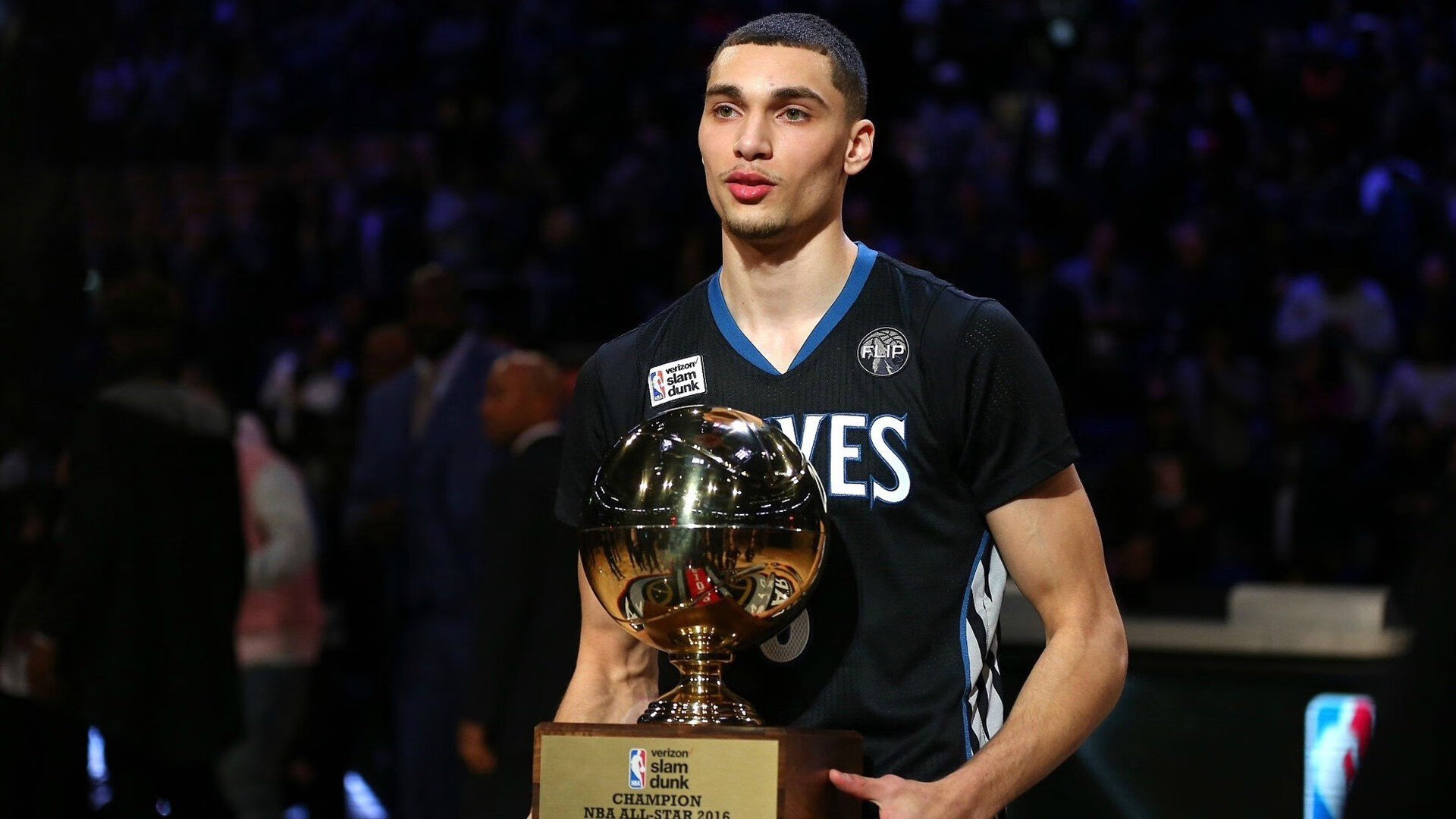 开云体育在线-格纳布里末节暴走接管比赛，智利争冠战爆冷击沉巴萨！今夜足球世界太疯狂